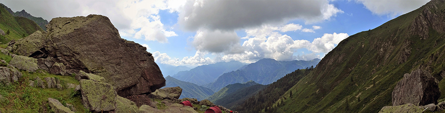 Vista sulla Baita Predoni (1850 m) 